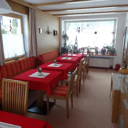 Oda ve Kahvaltı Haus Karl's Ruh 3*