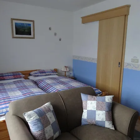 Bed & Breakfast Haus Karl's Ruh 3*