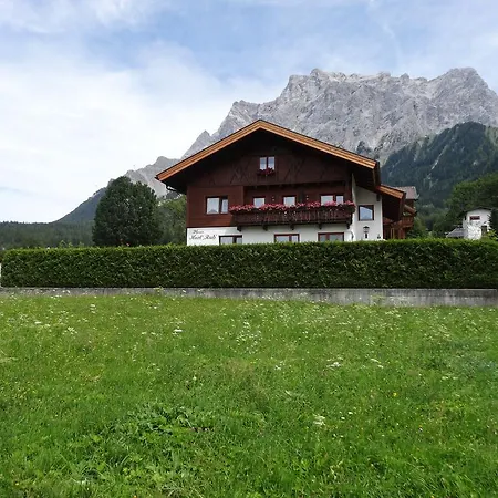 Haus Karl's Ruh Bed & Breakfast