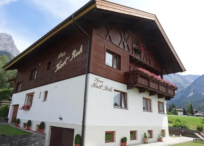 Haus Karl's Ruh Bed & Breakfast 3*